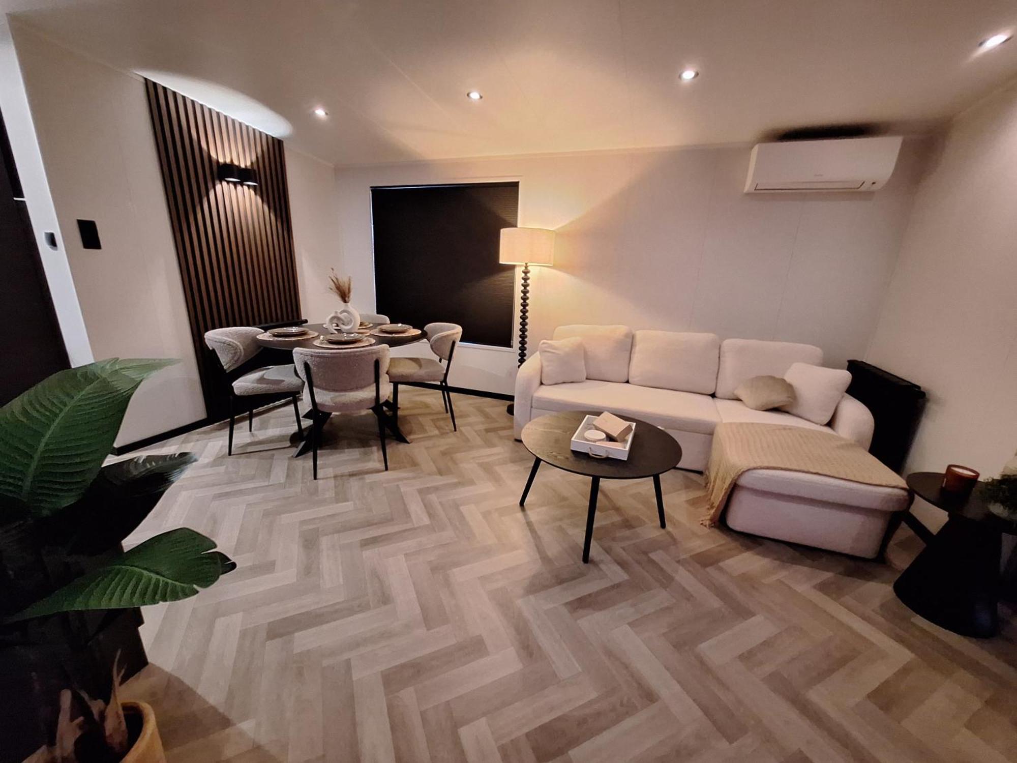 'Relax Lodge Sea' - Wellness Lodge In Zeeland - Private Sauna - Airco - Garden - Outdoor Swimming Pool - Free Wifi, Towels & Bed Linen Heinkenszand Bagian luar foto
